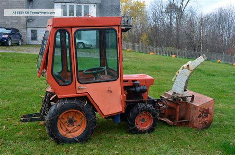 Kubota B7100 4wd Tractor With Cab And Snowblower