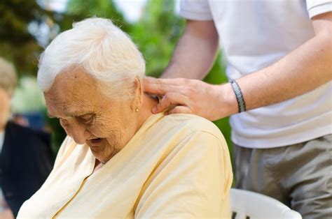 6 Benefits Of Massage For Alzheimer’s Patients Daily Health Alerts