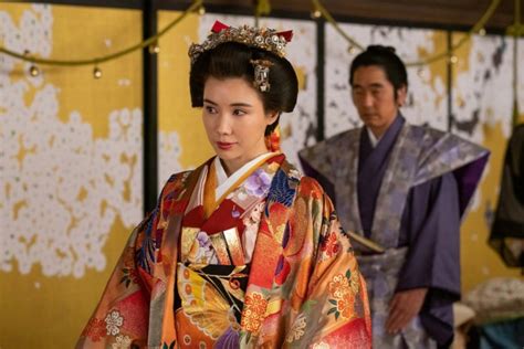 （写真）男女逆転『大奥』仲里依紗、“当代一の色狂い”綱吉役で登場 妖艶さにため息「色っぽすぎて…」 ドラマ ニュース ｜クランクイン！