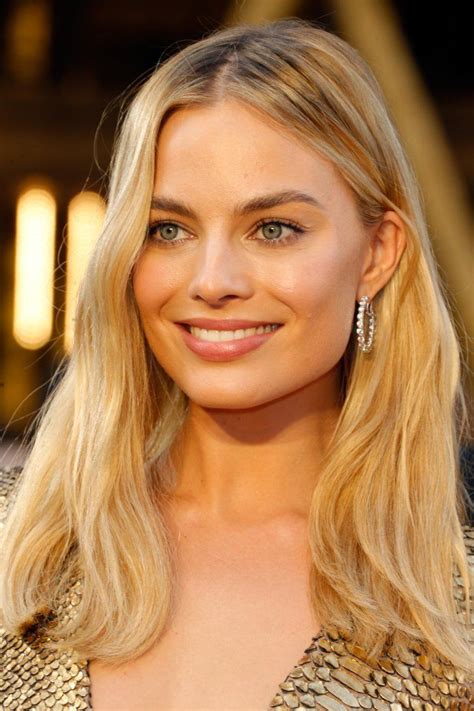 the last thing you ll want to do is miss these stunning oscars jewels actress margot robbie