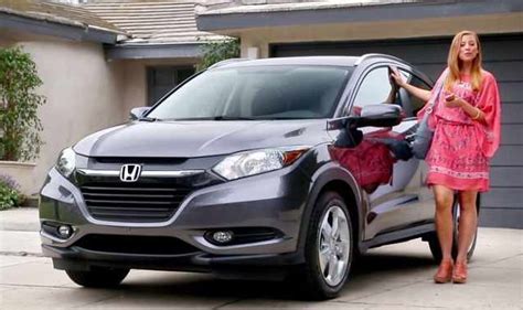 Service, modify, and customize your ride. 2017 Honda HR-V Release date, Price, Specs, HP, Interior ...