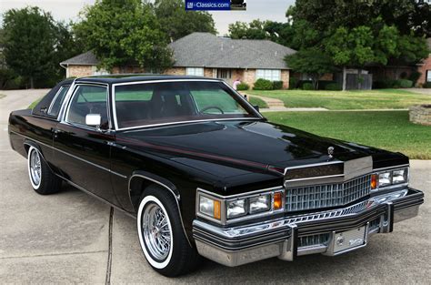 1978 Cadillac Coupe Deville - Astro Roof