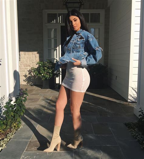 Celebrities Trands Kylie Jenner Social Media Pics June 2016