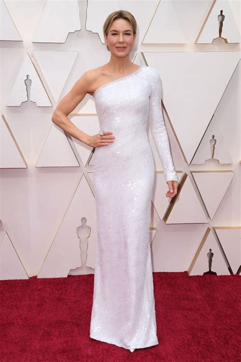 Renee Zellwegers Oscars 2020 Red Carpet Style Sparkles In White