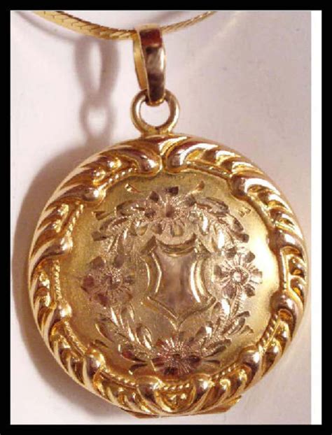 14kt Gold Antique Victorian Locket Necklace Vintage Keepsake Photo
