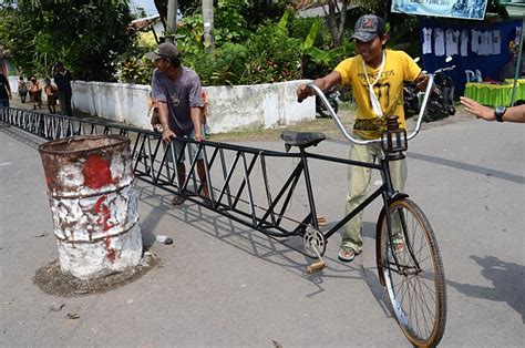 Indonesian Villagers Build Worlds Longest Bicycle At 44ft But Its