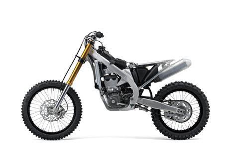 Oddly enough, detailed photos or information about the bike have been scarce from the european media. Suzuki announces details of 2018 RM-Z450 | Suzuki Press