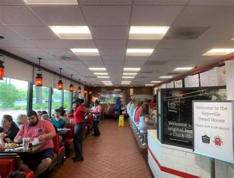 A Look Inside The Original Chick Fil A Restaurant Known As The Dwarf House Carrie On Travel