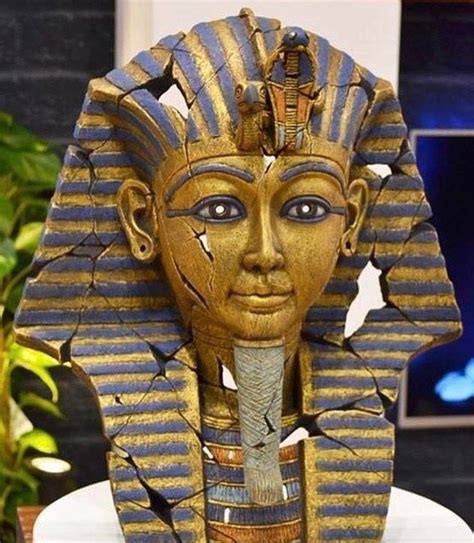 Tutankhamun Is A Really Striking New Sculpture From Edge Tutankhamun