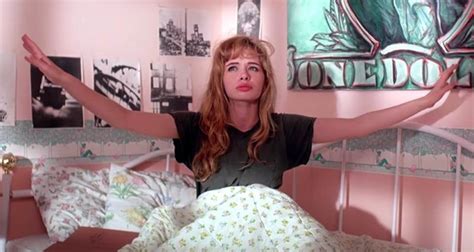 Adrienne Trailer Hbo Docs Looks Back On Actor And Director Adrienne Shelly