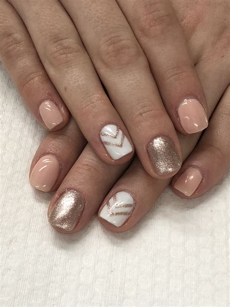 Easy Winter Nail Designs That Are Perfect To Try In Gold Gel Nails Rose Gold Nails