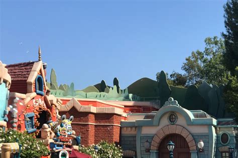 Mickeys Toontown Mountains Removed From Disneyland Park The Dis