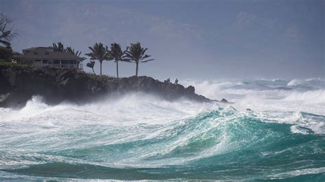 Snow In Hawaii Flood Watches And Ice Winter Weather Hits Much Of The