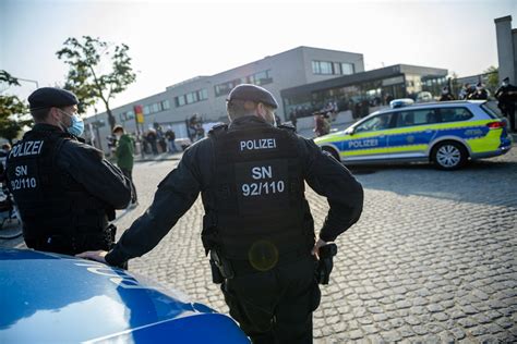 الشرطة الألمانية تعتقل عدة أشخاص بعد تهديد محتمل لمهاجمة كنيس في عطلة يهودية Cnn Arabic