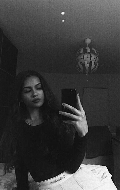 Pin By Hayat Yilmaz On Meine Gemerkten Pins Snap Girls Mirror Selfie