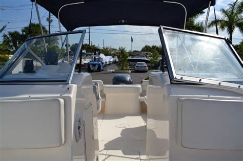 Used 2005 Sea Hunt Escape 220 Dual Console Boat For Sale In West Palm