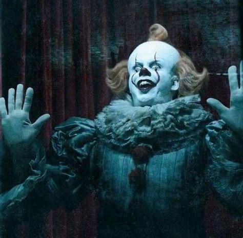 Pin By David White On Pennywise Pennywise The Dancing Clown Horror