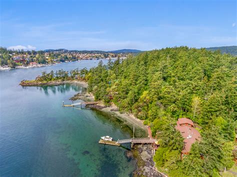 The san juan islands are located north of seattle, about 90 miles, north of the strait of juan defuca, west of rosario strait, east of haro strait and south of boundary pass. San Juan Island - The BEST of Everything | San Juan Island Real Estate | Waterfront Property ...