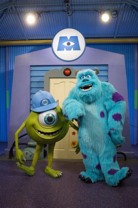 Video Meet And Greet With Mike And Sulley One Last Time At Disneys