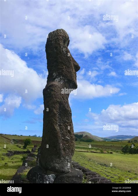 Statues Of The Gods Of Easter Island Ancient Statues Of Ancient