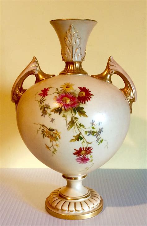 Antiques Atlas Large Antique Royal Worcester Blush Ivory Vase