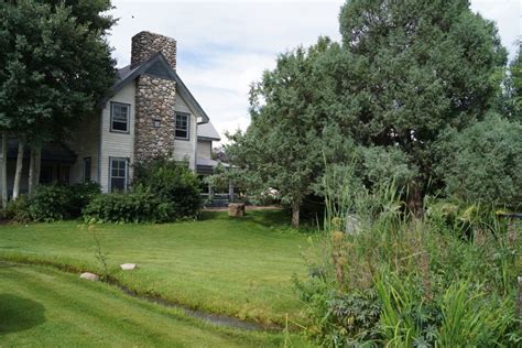 Maybe you would like to learn more about one of these? Apple Orchard Inn main house | Maine house, House styles ...