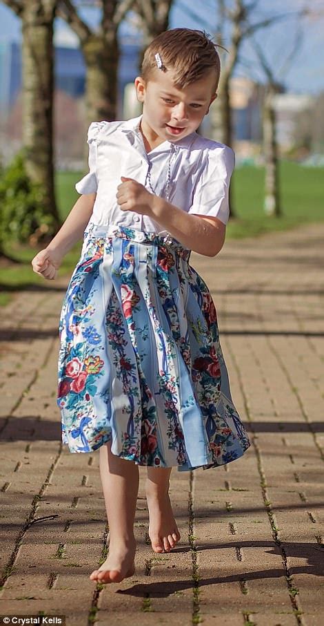Canadian Mom Shares Images Of Son Aged 5 Wearing Dresses Daily Mail