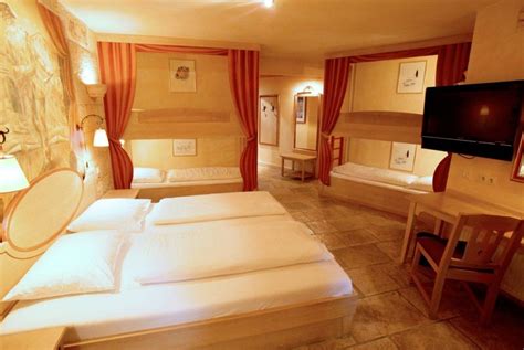 See more of hotel santa isabel on facebook. "Standardzimmer für 6 Personen Hotel "Colosseo"" Hotel ...