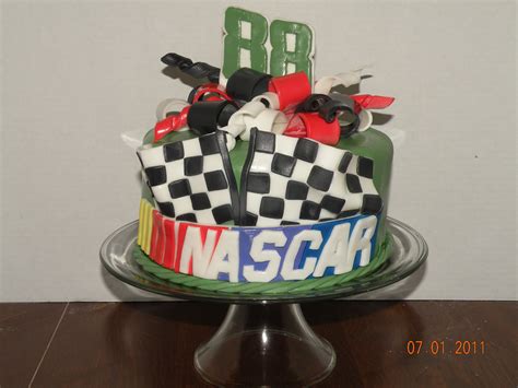 Pin By Lindsay Roberts Deines On My Cakes Nascar Cake Racing Cake