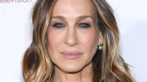 sarah jessica parker urges fans for help following unexpected encounter that sparks reaction