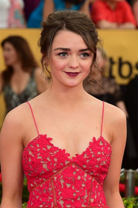 Pin By Cel Tech On Women Of Westeros Maisie Williams Maisie Williams