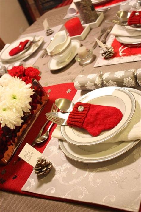 60 Beautiful Christmas Wedding Table Setting Ideas Weddingomania