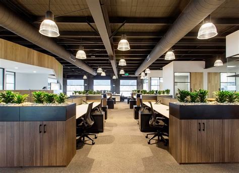 Semoga artikel ini dapat bermanfaat bagi kalian pembaca. Tata Ruang Open Plan Kantor yang Benar Sesuai Kebutuhan