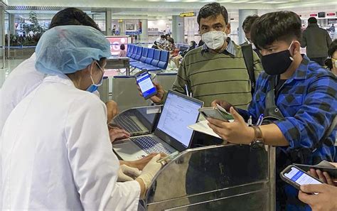 Để hành khách nhập cảnh mà chưa được khai báo y tế điện tử sẽ bị xử lý nghiêm - Bộ Y tế - Trang ...