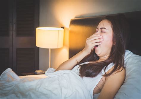 7 Surprising Things You Should Never Do Before Bed