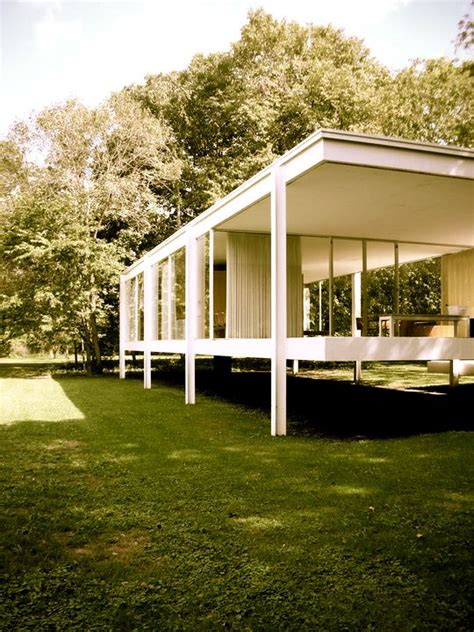  on the other hand, the separation of the house from the land on which it sits by pillars has been associated. Farnsworth House on my trip to Chicago | Architecture ...