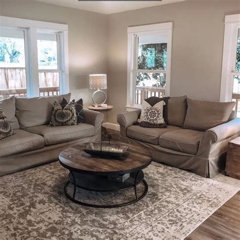 Colors That Go With Taupe Couch