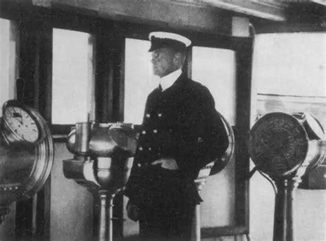 Titanics Officers Rms Titanic Second Officer Chlightoller
