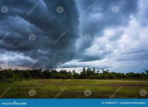 Arcus Cloud Phenomenon Stock Image Image Of Landscape 245850337