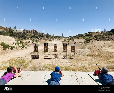 Shoot Target Hi Res Stock Photography And Images Alamy