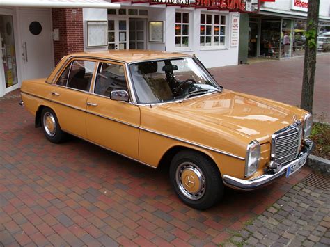 Mercedes-Benz W115 240 D -1- | Winsen 2010 - Nice colour! | Flickr
