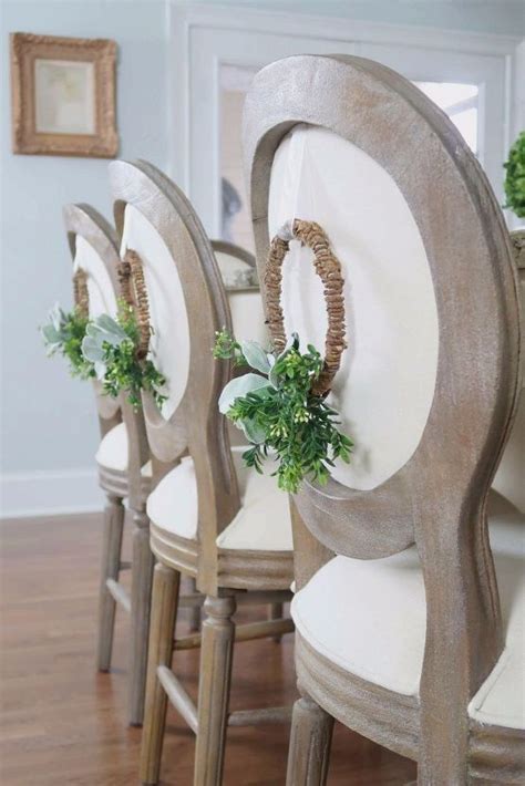 How To Make A Chair Back Wreath In Minutes Easy Christmas Wreaths