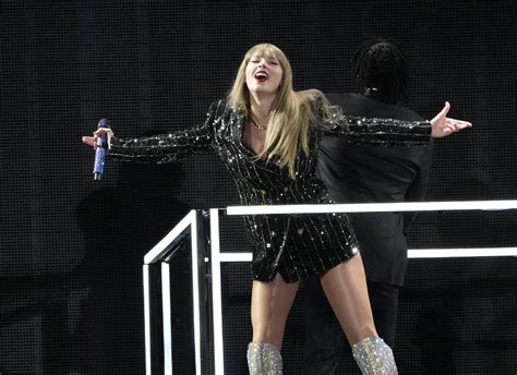 Taylor Swift Announces October Release Of Taylors Version At Eras Tour Show In Los