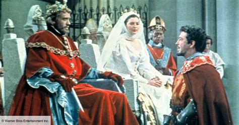 L'enchanteur merlin qui était un homme sage et connu pour sa ruse et ses pouvoirs surhumains, conseilla au roi arthur de rassembler tous les braves et. Les chevaliers de la Table ronde