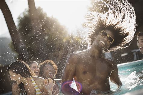 7 Reasons For A Pool Party Rent A Pool For A Party
