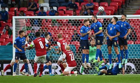 Энри́ко кье́за — итальянский футболист, нападающий. Италия Австрия счет обзор матча 26 июня 2021 1/8 финала ...