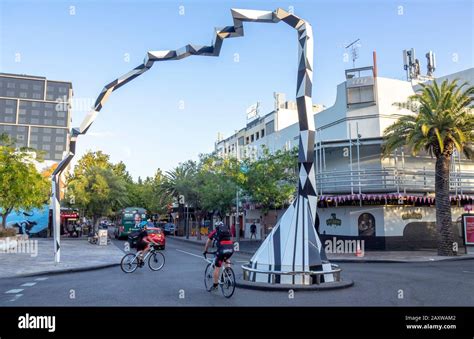 Cyclist Roundabout Australia Hi Res Stock Photography And Images Alamy