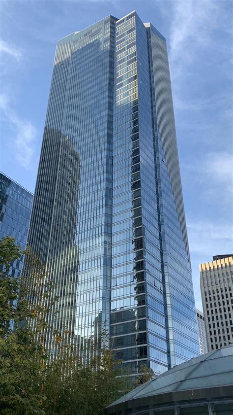 San Franciscos Infamous Millennium Tower Is Still Sinking And It May