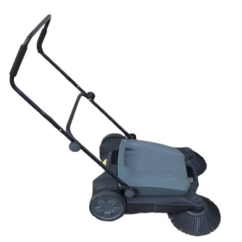 Outdoor Push Sweeper Manual Sweeper With Dual Side Brooms For Cleaning