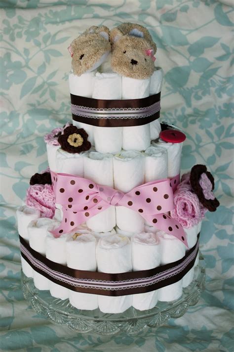 Baby Shower Gifts: 13 DIY Adorable Diaper Cake Ideas